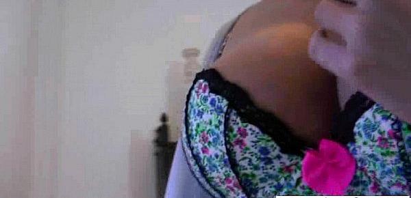  Teen Girl (ashley roberts) Put Crazy Things In Her Holes vid-13